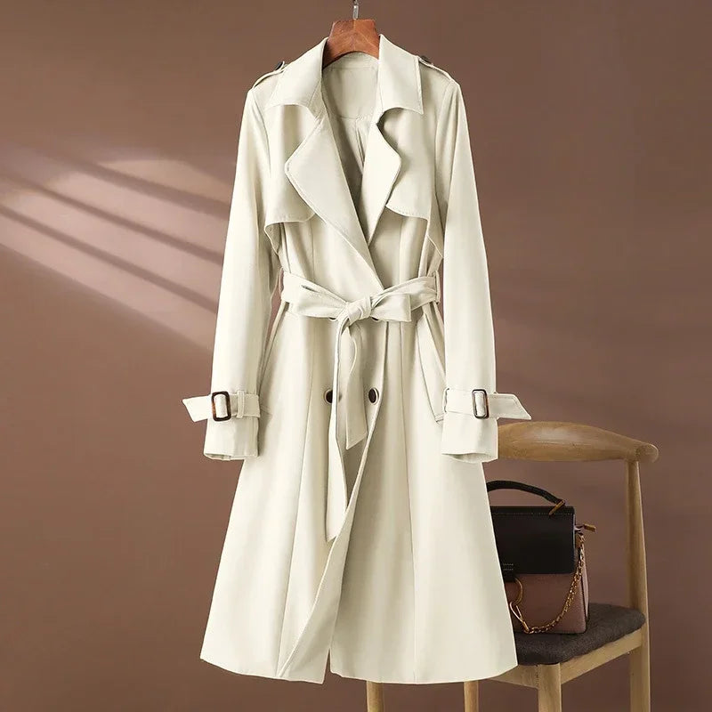 Eline - Elegantný Trenchcoat s Nadčasovým Dizajnom