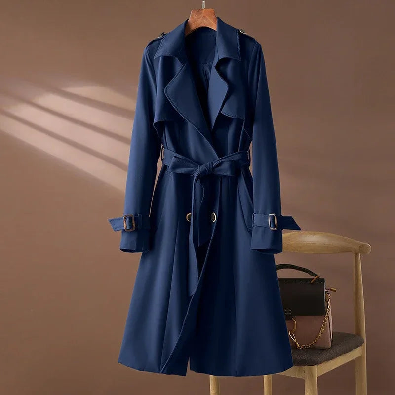 Eline - Elegantný Trenchcoat s Nadčasovým Dizajnom