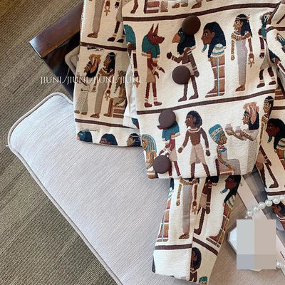 Krátka blúzka s egyptskými vzormi